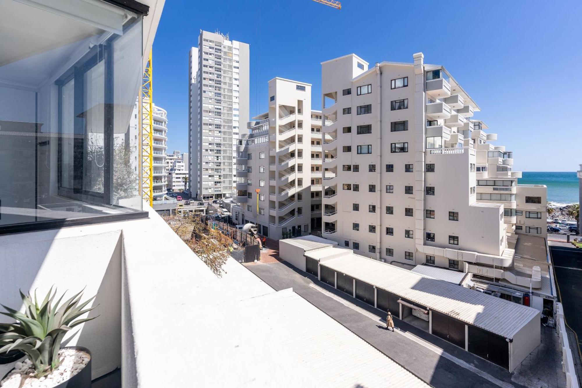Flamingo 302: Sea Point Aprt With Sea Views Appartement Kaapstad